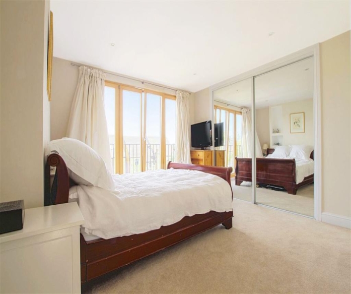 dudley-gardens-ealing-room.jpeg