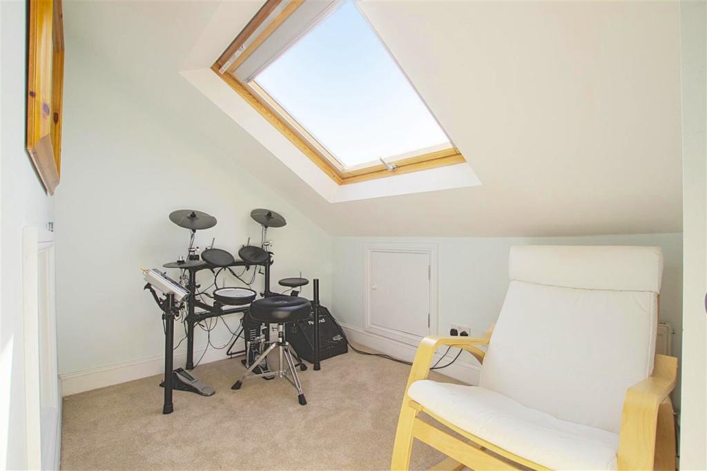 dudley-gdns-ealing-loft.jpeg